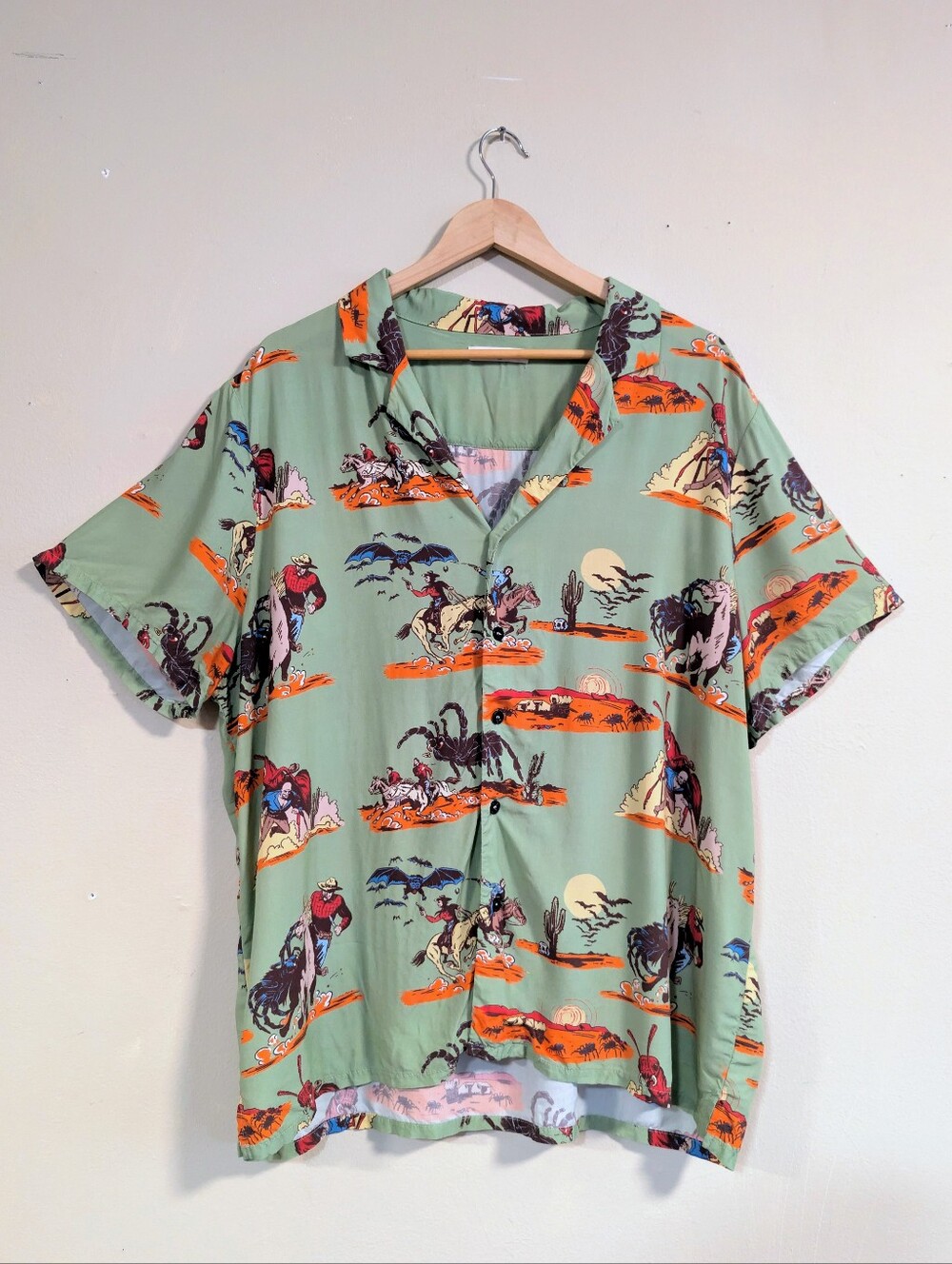 Men's Mint Green Western Print TARANTULA Short-Sleeve Shirt
